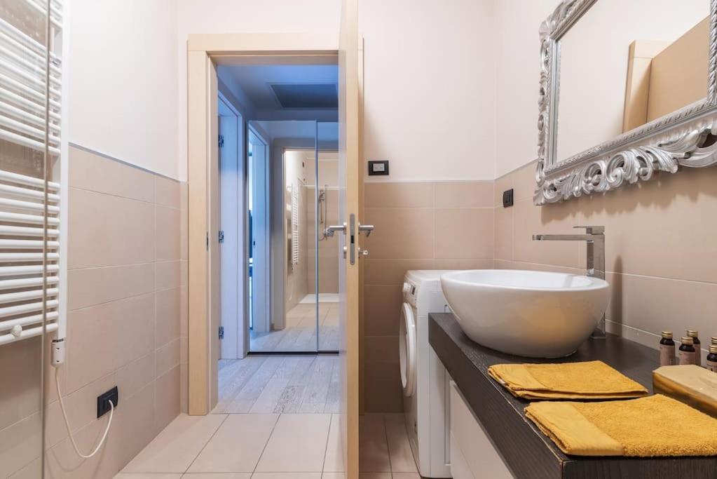 Апартаменти Bezzi Flexyrent A.C. Wifi Мілан Екстер'єр фото